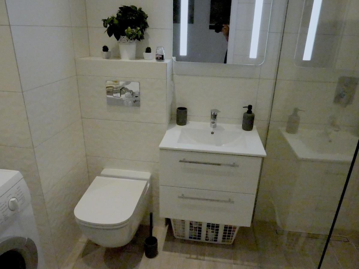 Nowoczesny Apartament 슈비노우이스쳬 외부 사진